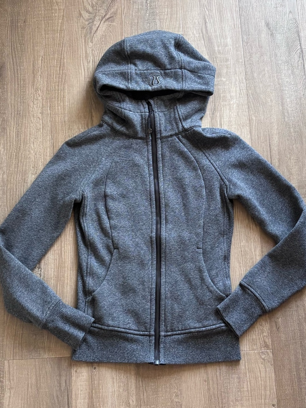 Lululemon Scuba Hoodie in Heathered Grey *Light Cotton Fleece